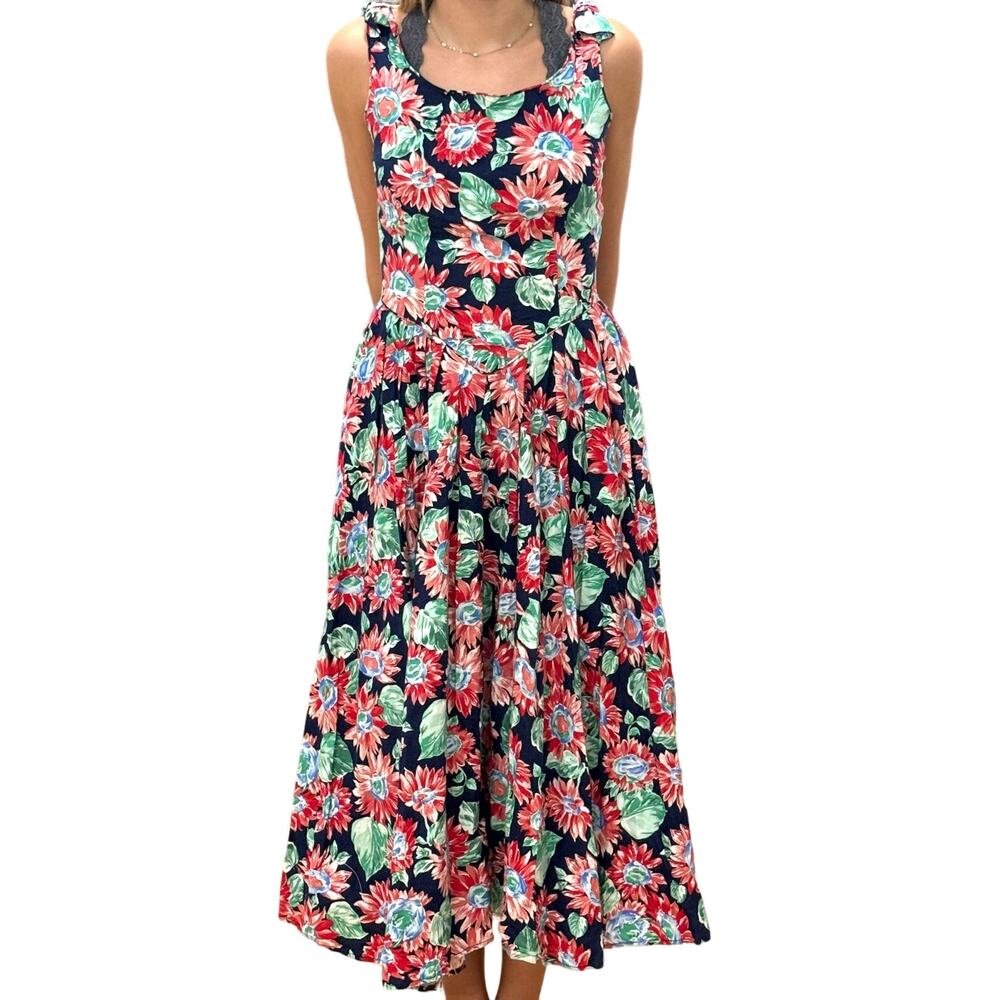 Vintage Size 8 Floral Nancy Johnson Dress Fits ample size 4 Cottagecore Granny